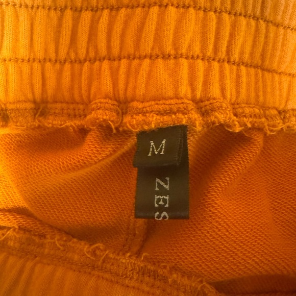 Orange Sweatshorts Size M - Picture 3 of 3